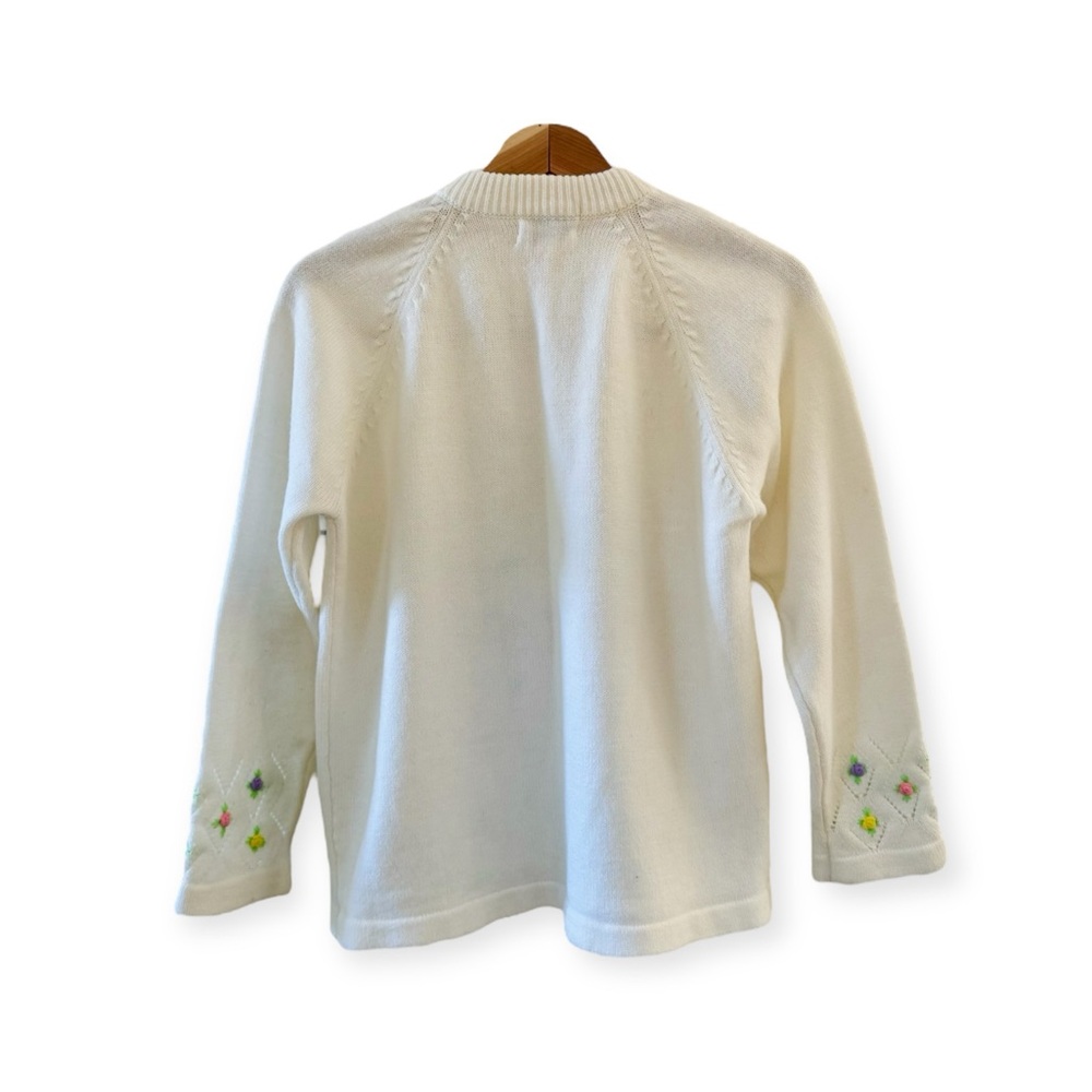 Vintage 1970s Embroidered Floral Knit Grannycore Cardigan Sweater, Button Front - Picture 5 of 17